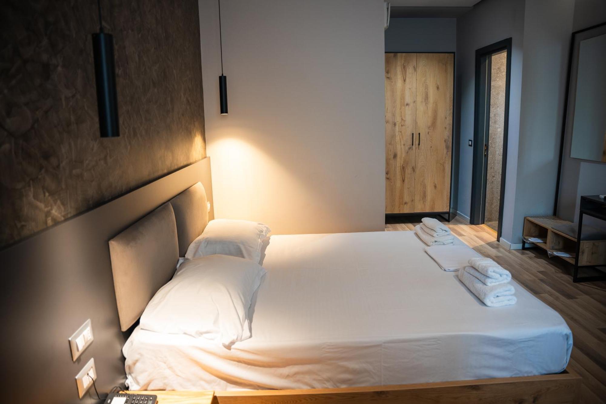 Center Boutique Hotel Tirana Exterior photo