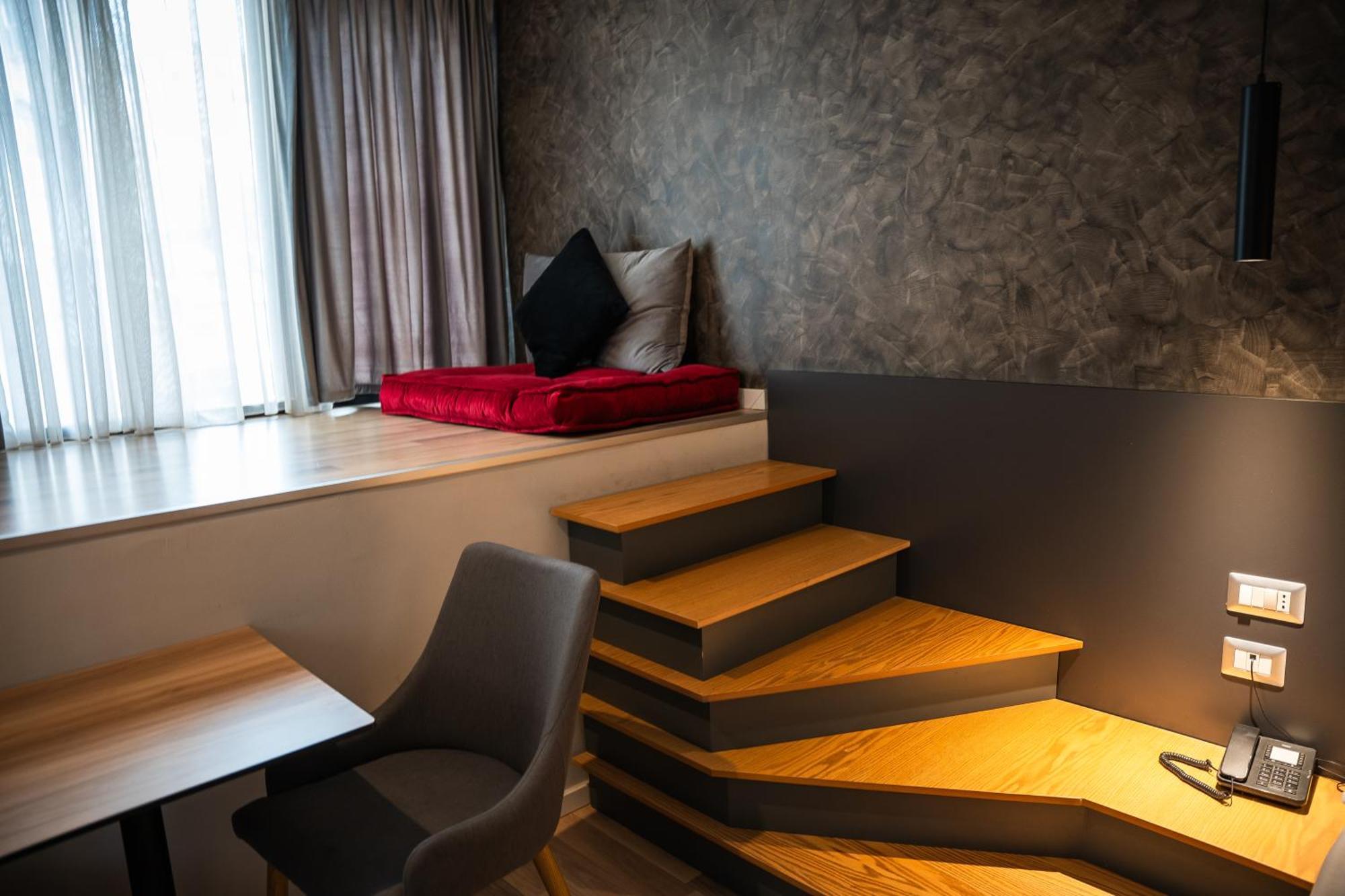 Center Boutique Hotel Tirana Exterior photo