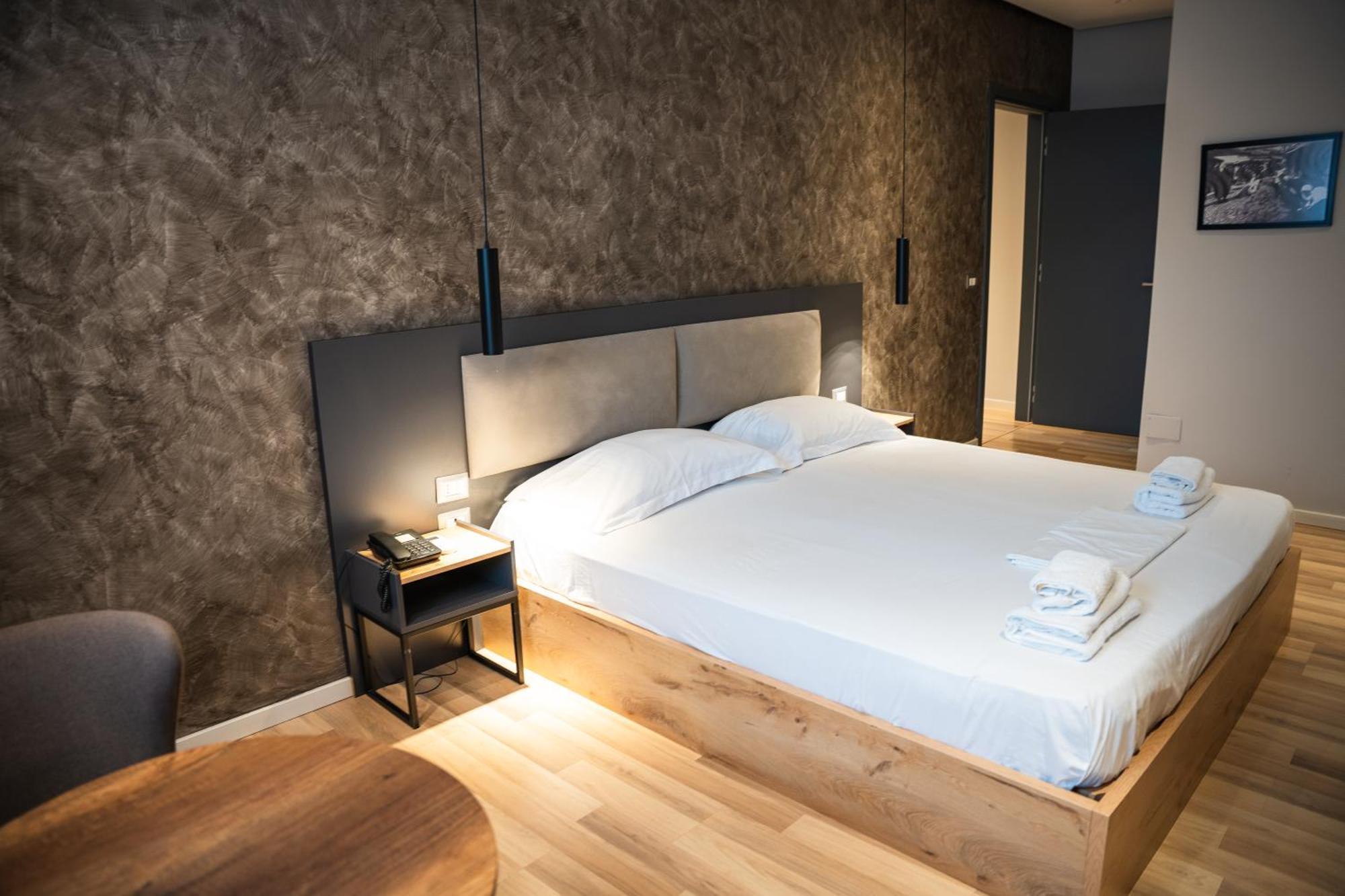 Center Boutique Hotel Tirana Exterior photo