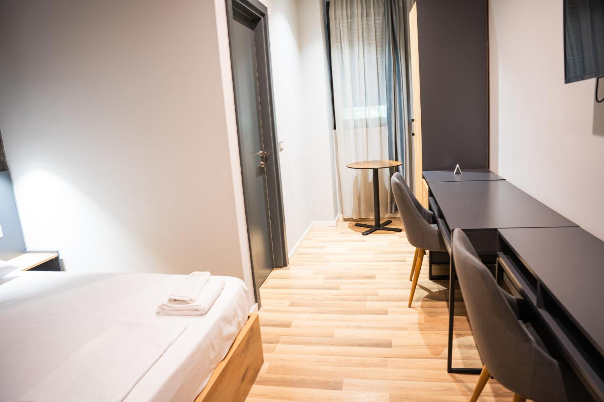 Center Boutique Hotel Tirana Exterior photo